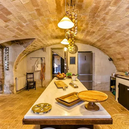 Casa Rustica De Lujo En La Costa Brava - 4 Bedrooms 8 Pax Villa