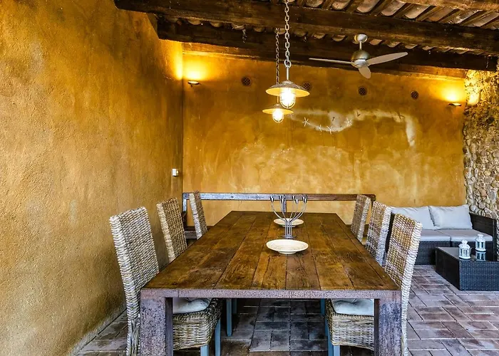Casa Rustica De Lujo En La Costa Brava - 4 Bedrooms 8 Pax Riumors